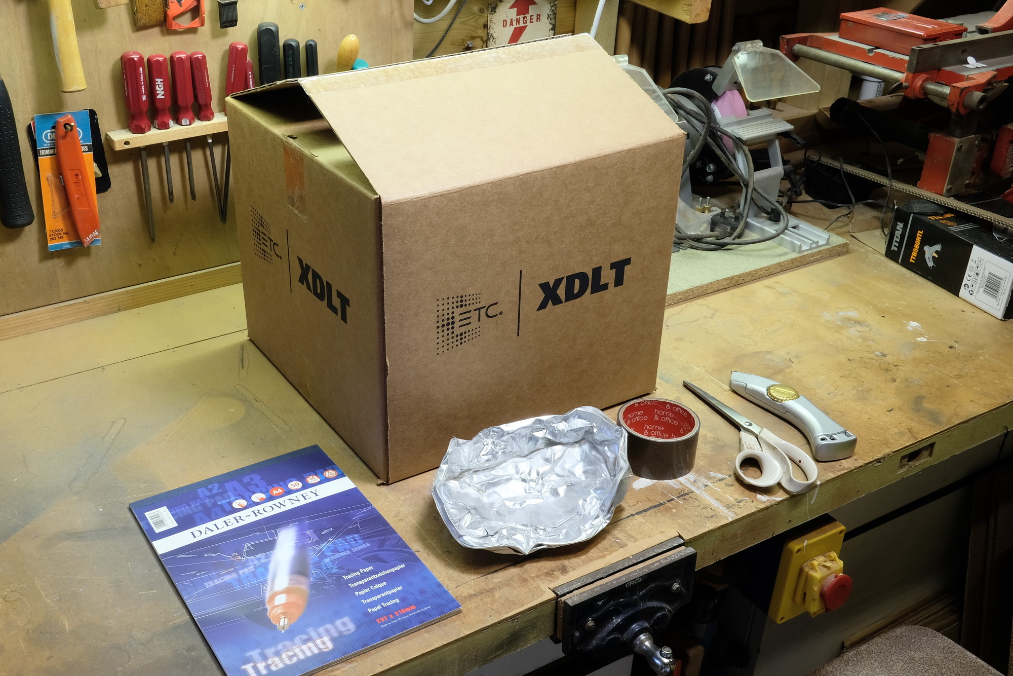 The main materials and tools
